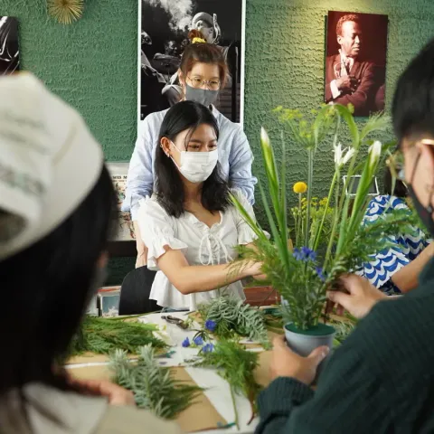 Flower & Sound by Furawa Desu フラワーデス : การจัดดอกไม้ — photo 1