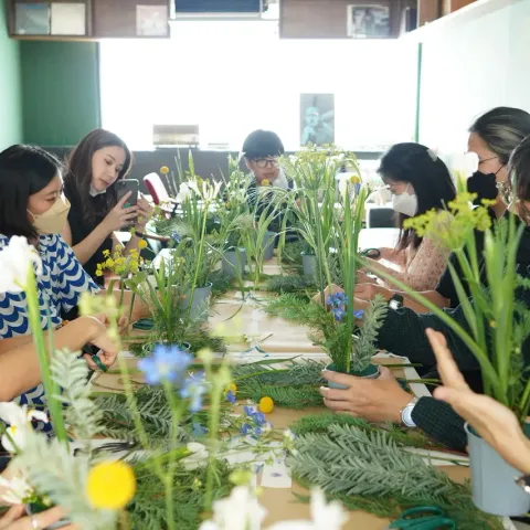 Flower & Sound by Furawa Desu フラワーデス : การจัดดอกไม้ — photo 3