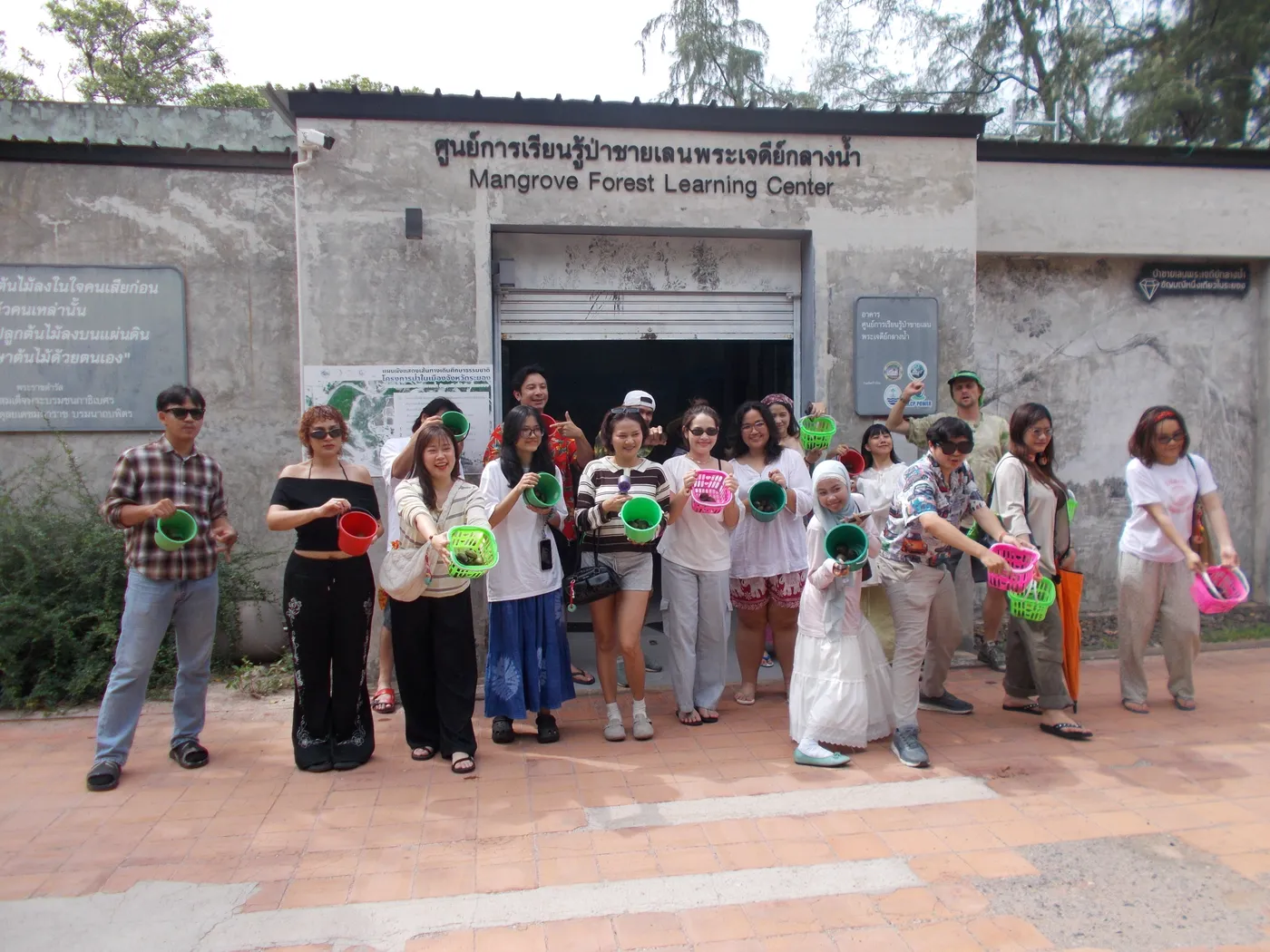 CSR : ปล่อยพันธุ์สัตว์น้ำ & DIY พวงกุญแจจากขยะทะเล